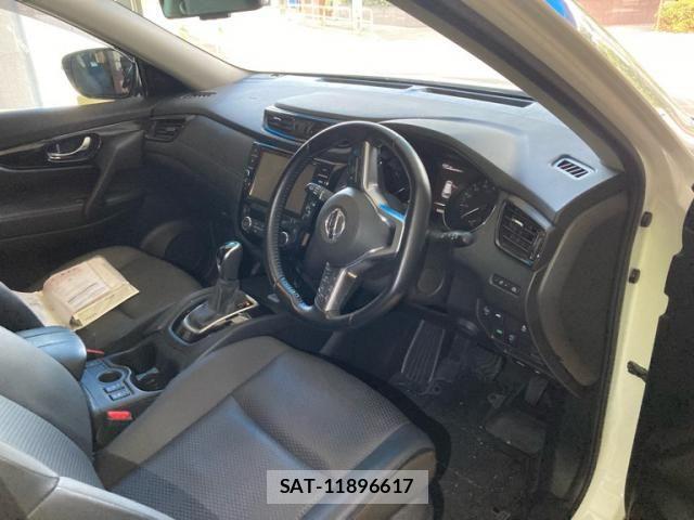 Nissan X-TRAIL 2021-09 8369920-13