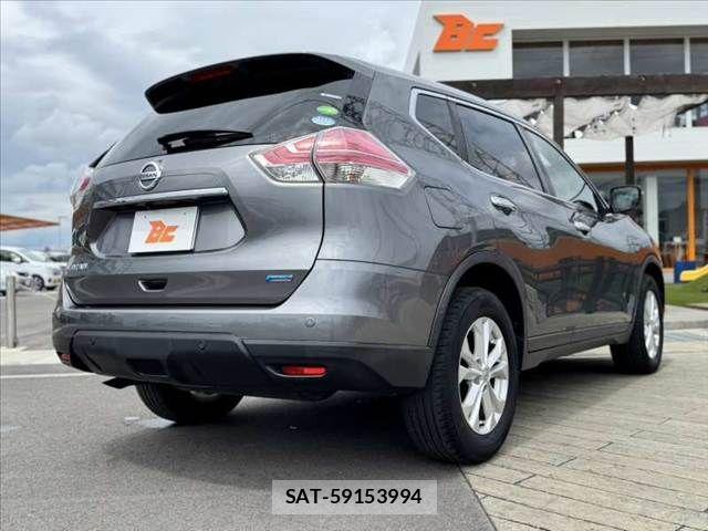 Nissan X-TRAIL 2015-11 8416015-14