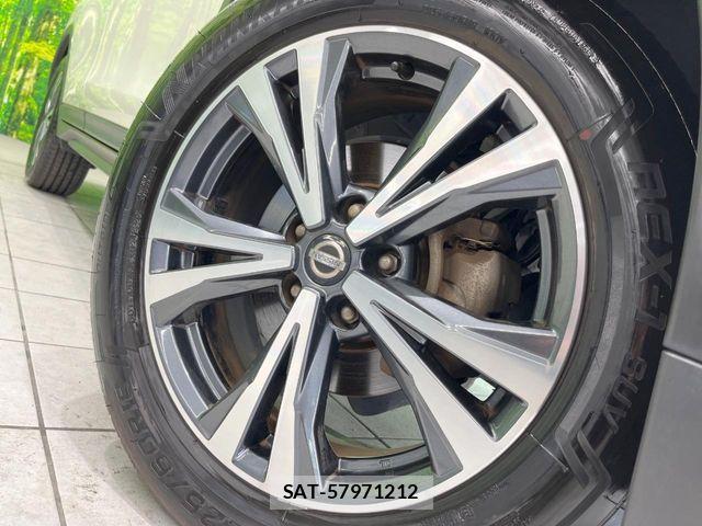 Nissan X-TRAIL 2017-09 8438752-12