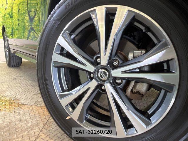 Nissan X-TRAIL 2019-09 8458818-12