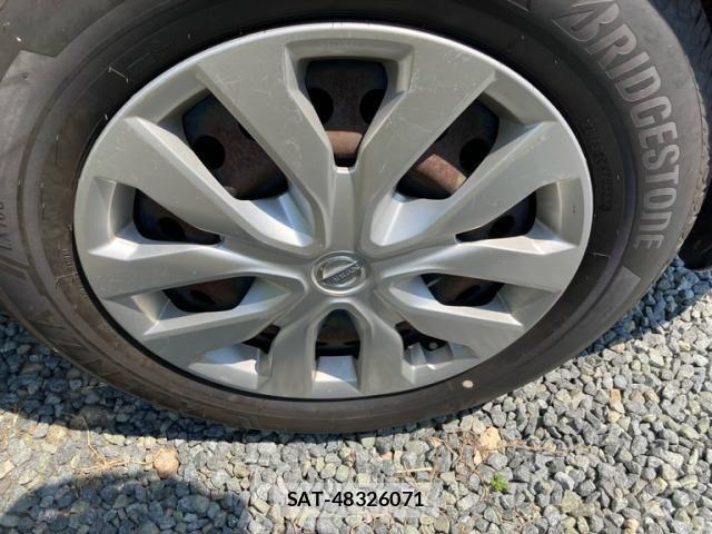 Nissan X-TRAIL 2016-02 8528390-2
