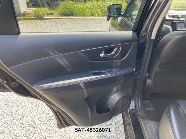Nissan X-TRAIL 2016-02 8528390-8