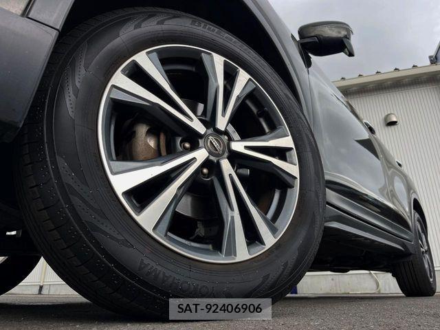 Nissan X-TRAIL 2018-12 8528385-12