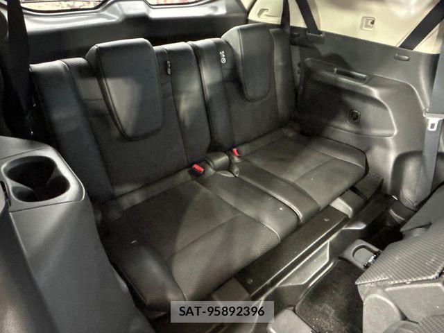 Nissan X-TRAIL 2016-03 8564190-9