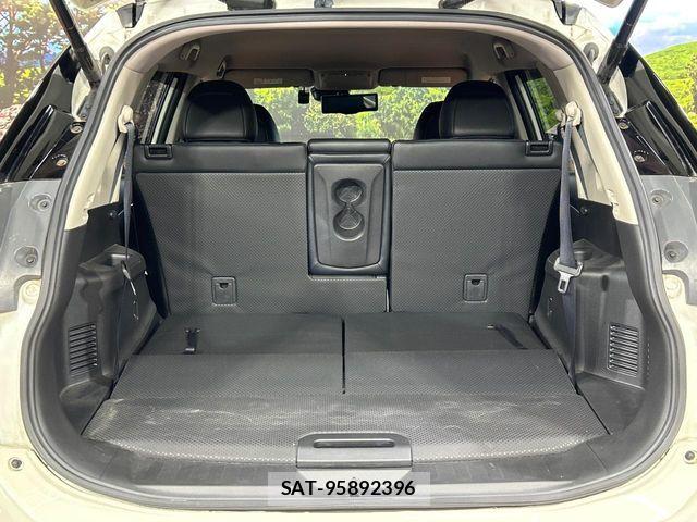 Nissan X-TRAIL 2016-03 8564190-10
