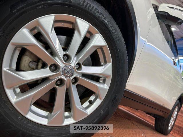 Nissan X-TRAIL 2016-03 8564190-13