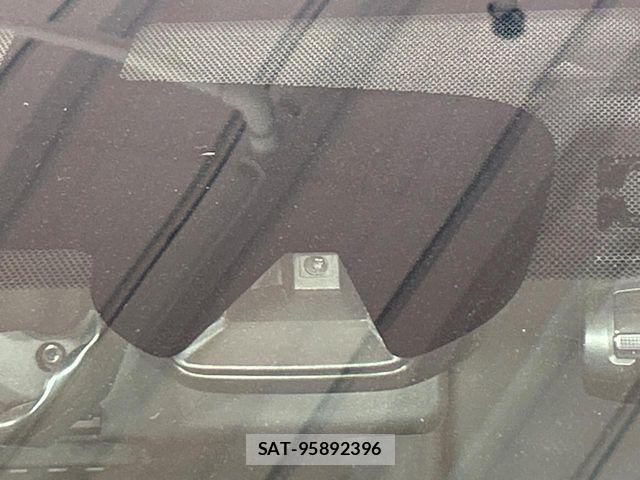Nissan X-TRAIL 2016-03 8564190-6