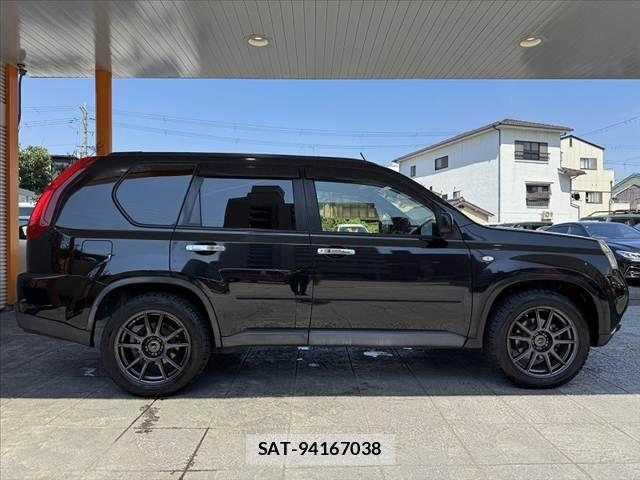 Nissan X-TRAIL 2013-10 8564192-10