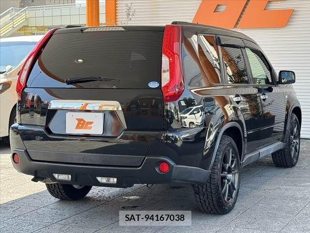 Nissan X-TRAIL 2013-10 8564192-12