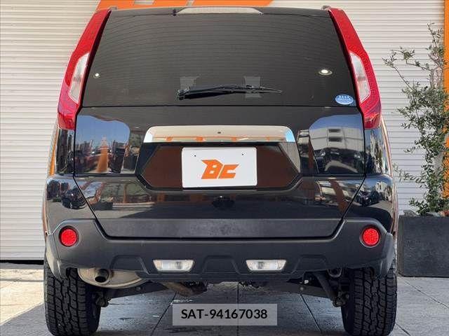 Nissan X-TRAIL 2013-10 8564192-13