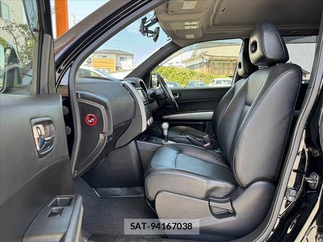 Nissan X-TRAIL 2013-10 8564192-17