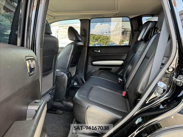 Nissan X-TRAIL 2013-10 8564192-18
