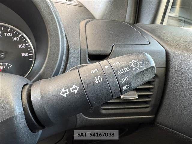 Nissan X-TRAIL 2013-10 8564192-29