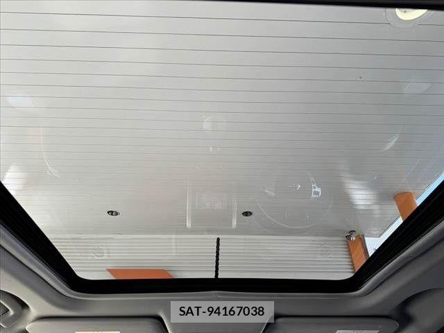 Nissan X-TRAIL 2013-10 8564192-3
