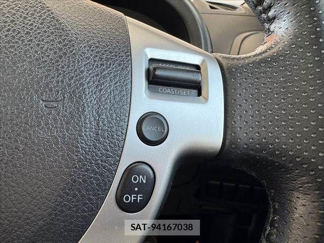 Nissan X-TRAIL 2013-10 8564192-5