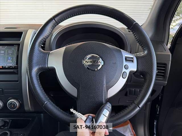 Nissan X-TRAIL 2013-10 8564192-6