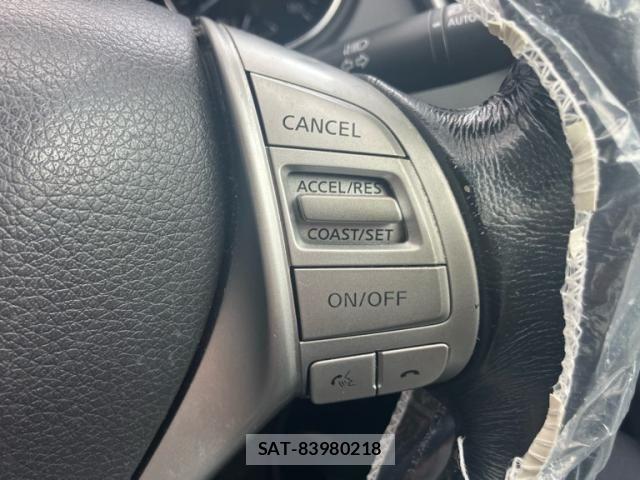Nissan X-TRAIL 2014-11 8564191-19