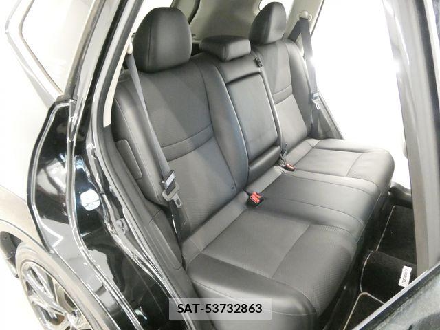 Nissan X-TRAIL 2016-10 8564188-14