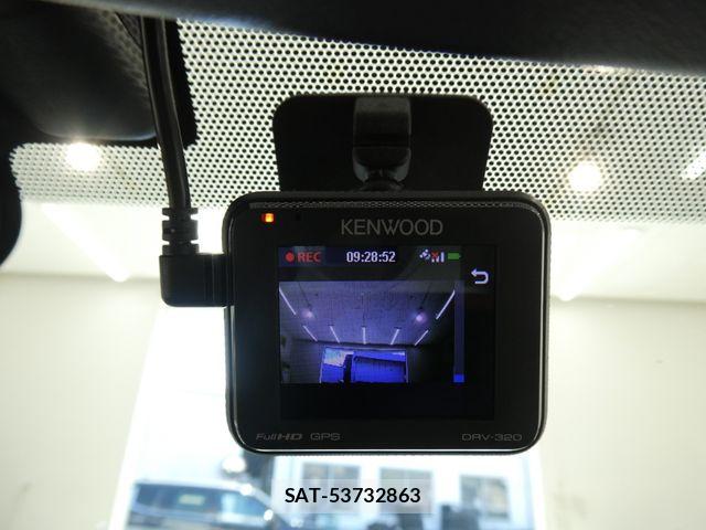 Nissan X-TRAIL 2016-10 8564188-24