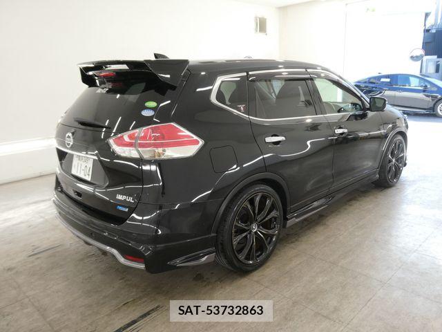 Nissan X-TRAIL 2016-10 8564188-3