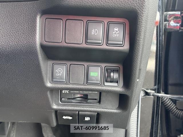 Nissan X-TRAIL 2014-03 8629935-29