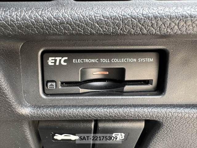 Nissan X-TRAIL 2018-03 8629931-4