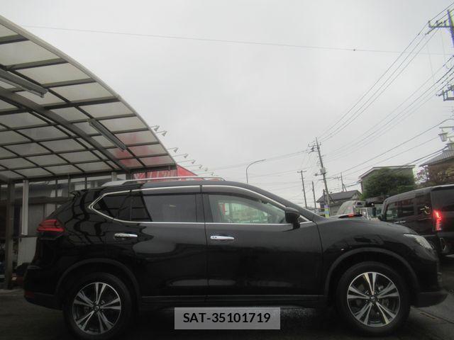 Nissan X-TRAIL 2017-03 8667202-4