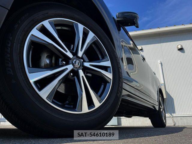 Nissan X-TRAIL 2018-06 8667199-12