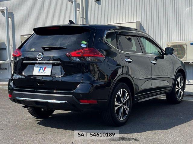 Nissan X-TRAIL 2018-06 8667199-16