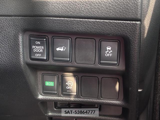 Nissan X-TRAIL 2017-06 8686982-27