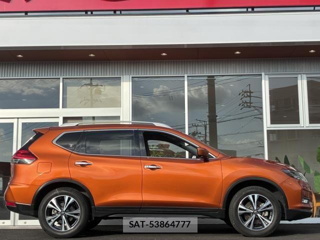 Nissan X-TRAIL 2017-06 8686982-4