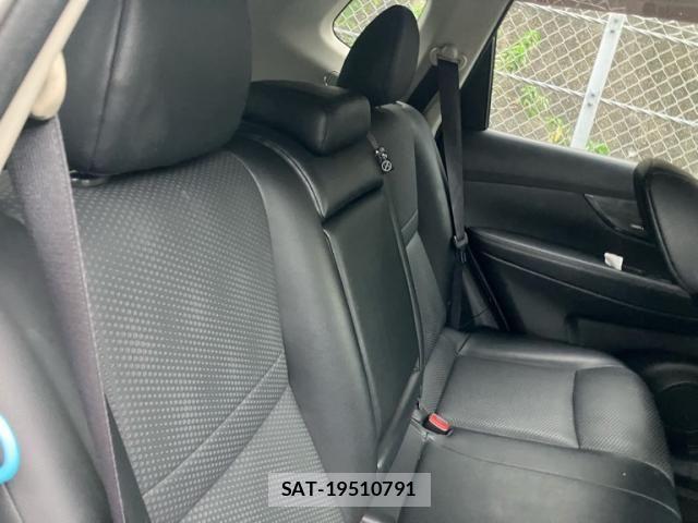 Nissan X-TRAIL 2016-03 8747016-9