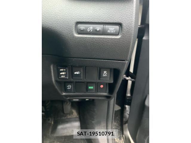 Nissan X-TRAIL 2016-03 8747016-15