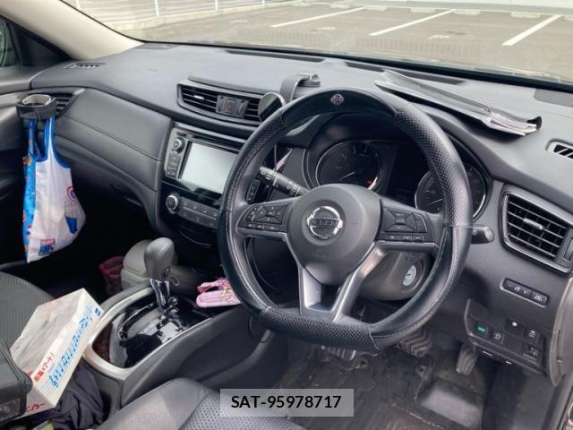 Nissan X-TRAIL 2018-04 8747011-12