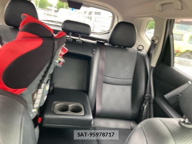 Nissan X-TRAIL 2018-04 8747011-15