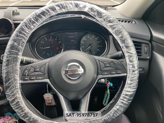 Nissan X-TRAIL 2018-04 8747011-16