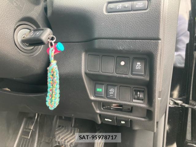 Nissan X-TRAIL 2018-04 8747011-22