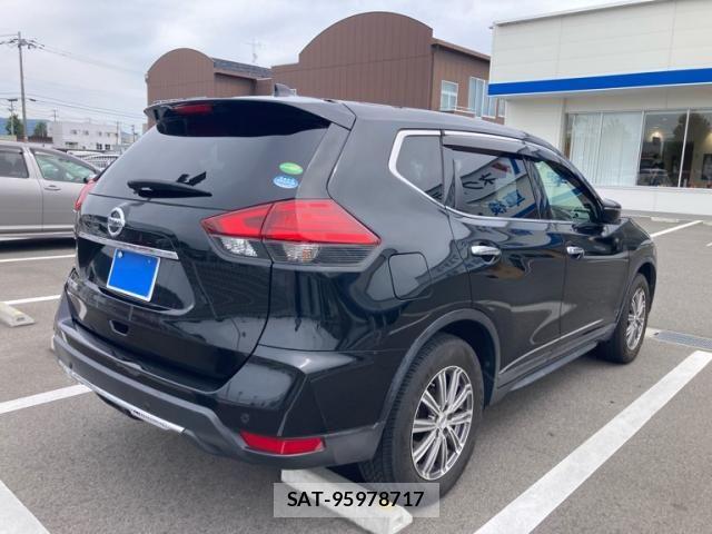 Nissan X-TRAIL 2018-04 8747011-5