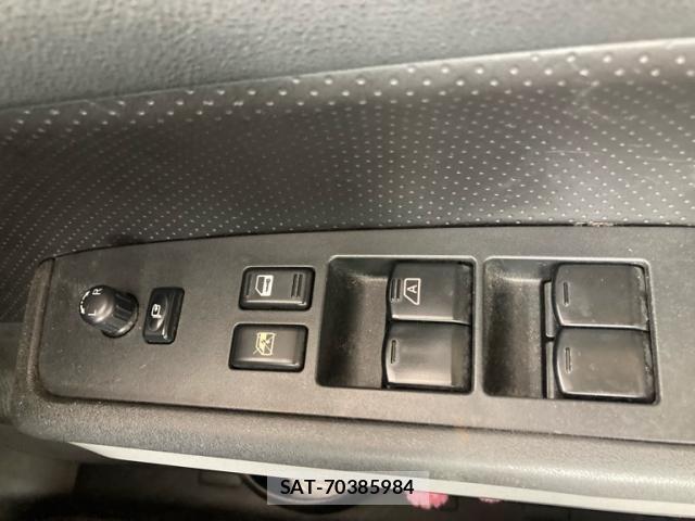 Nissan X-TRAIL 2013-09 8747018-19