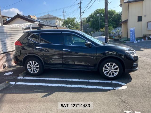 Nissan X-TRAIL 2017-12 8747014-2