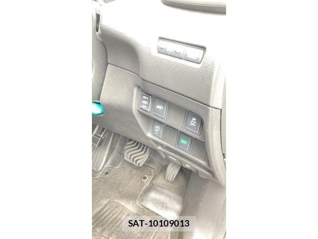 Nissan X-TRAIL 2016-03 8747015-10