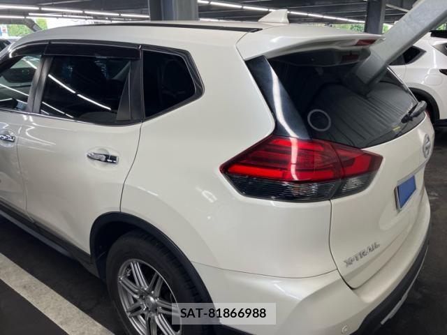 Nissan X-TRAIL 2018-05 8747013-2