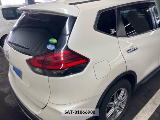 Nissan X-TRAIL 2018-05 8747013-3