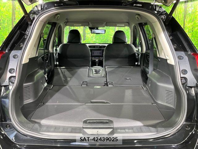 Nissan X-TRAIL 2017-08 8782724-9