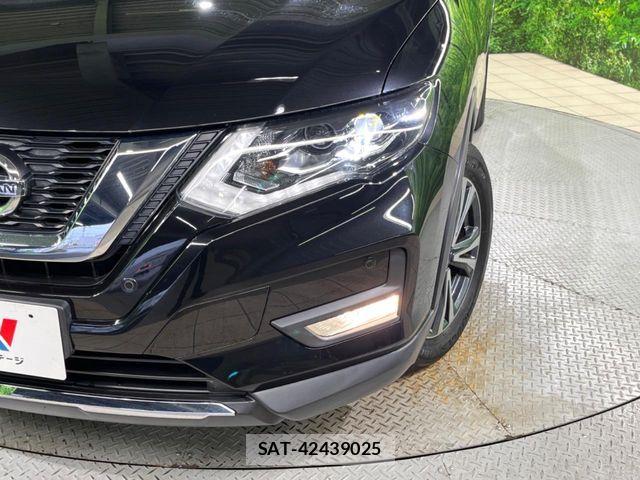 Nissan X-TRAIL 2017-08 8782724-11