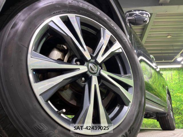 Nissan X-TRAIL 2017-08 8782724-12