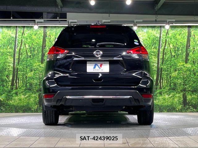 Nissan X-TRAIL 2017-08 8782724-14