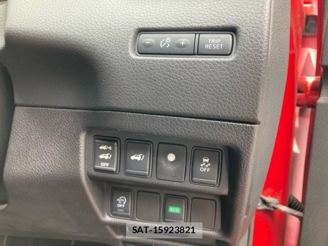 Nissan X-TRAIL 2016-04 8782726-16