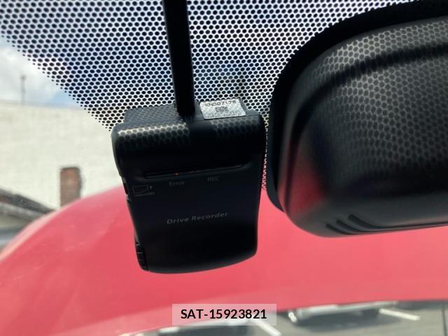 Nissan X-TRAIL 2016-04 8782726-25