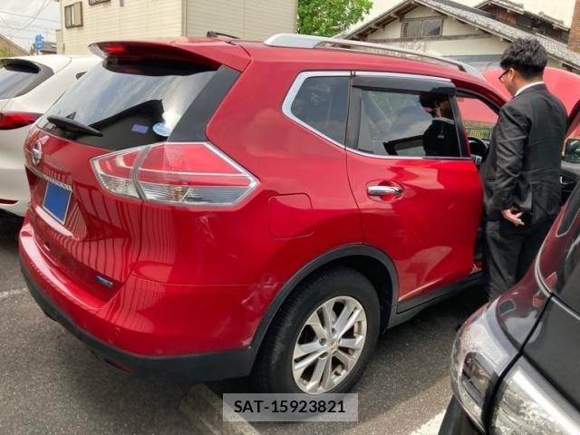 Nissan X-TRAIL 2016-04 8782726-2